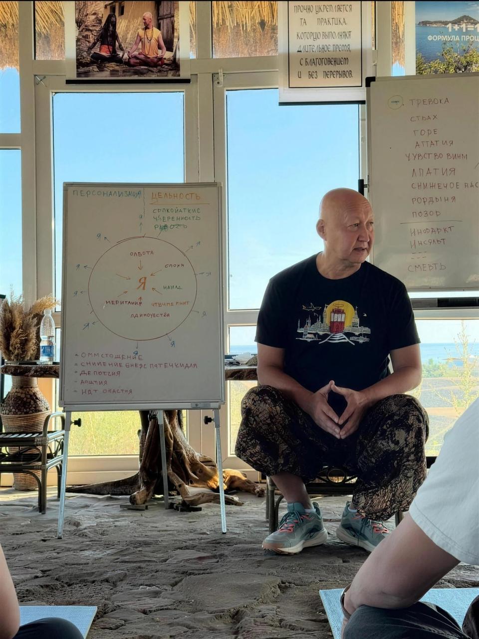 Jenishbek Nazaraliev leading a session
