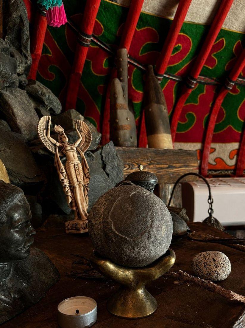 Candles and tableware in a yurt