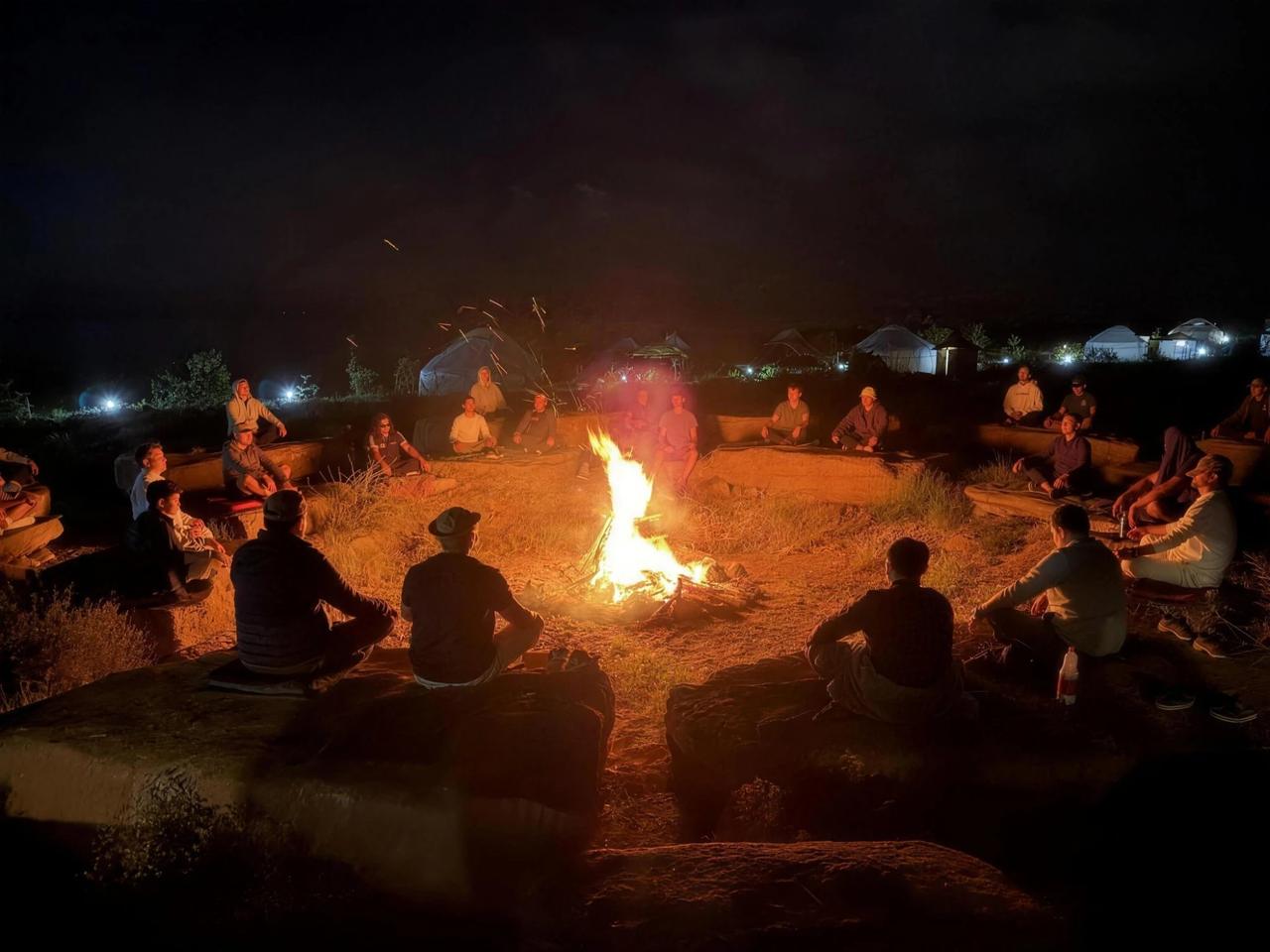 Fire pit: an evening circle by the fire