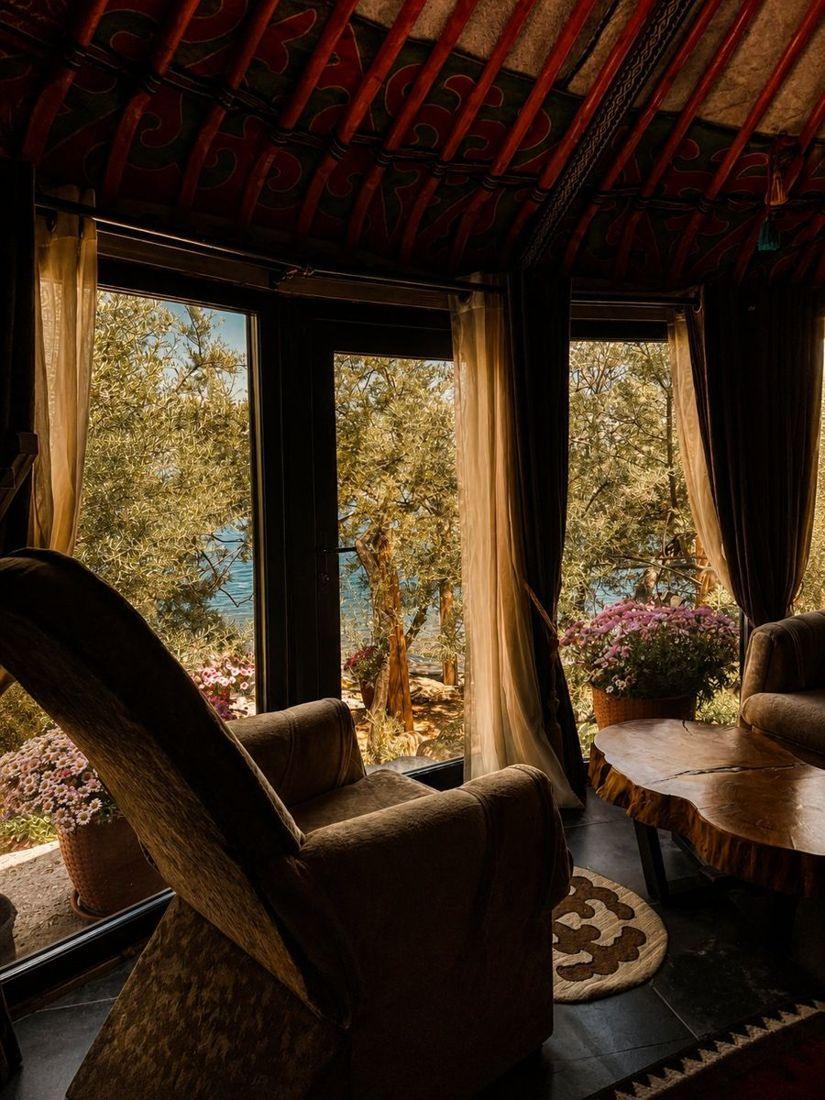 Premium Ethno-House