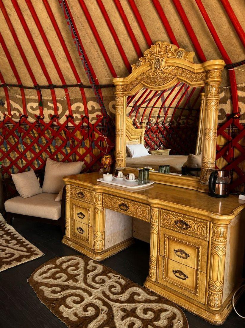 VIP yurt